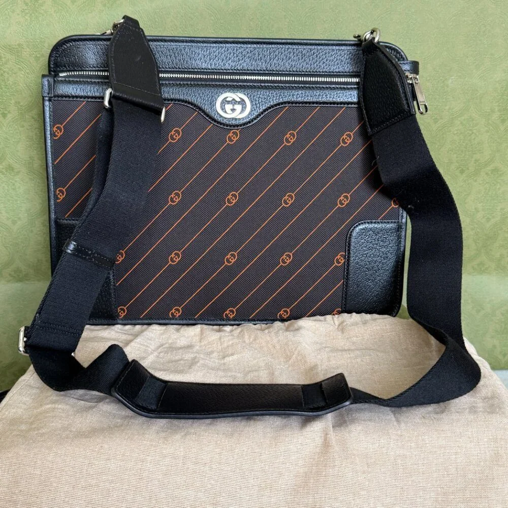 Gucci 752595 Unisex Interlocking Medium GG Messenger Bag‎